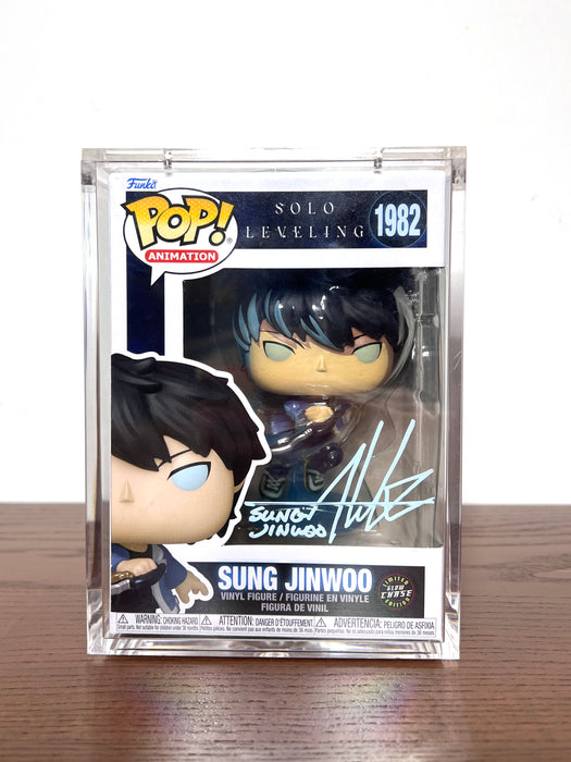 JSA Certified Aleks Le Signature Solo Leveling Sung Jinwoo Glow CHASE Funko Pop! Vinyl Figure #1982 With Protector