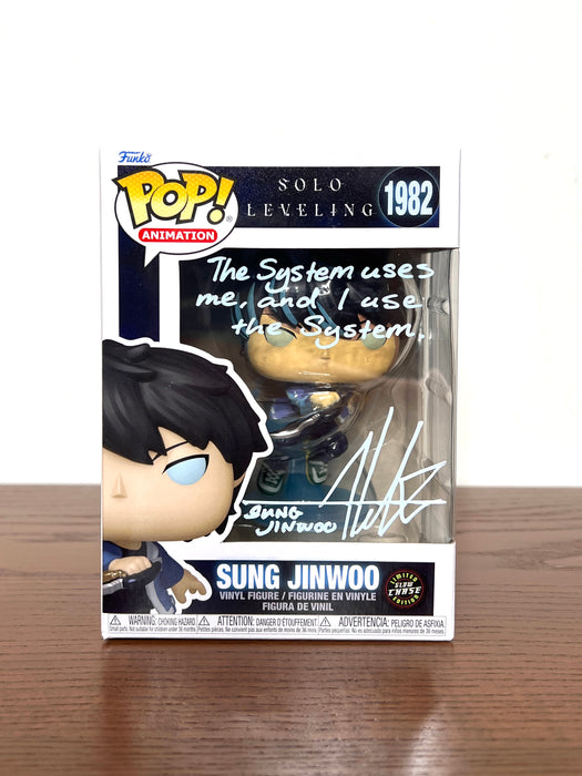 JSA Certified Aleks Le Signature and Quote Solo Leveling Sung Jinwoo Glow CHASE Funko Pop! Vinyl Figure #1982 With Protector
