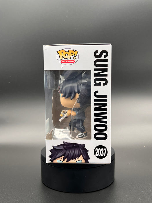 Solo Leveling Sung Jinwoo (Upgrade) Funko Limited Edition Supreme Pop! 9500 PCS Vinyl Figure #2037 - Entertainment Earth Exclusive **See images for current condition**